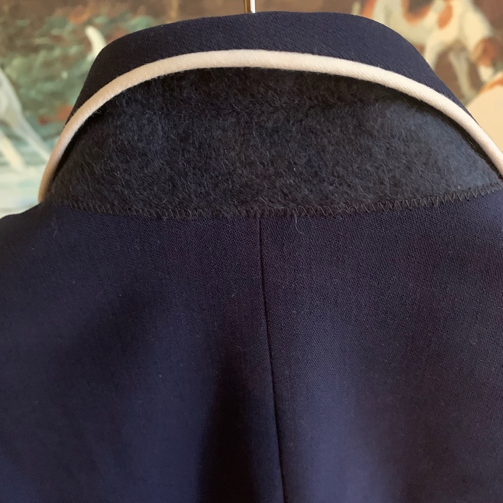 Blazer - Picture 9 of 10